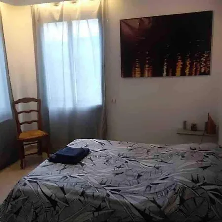 Avec Piscine Chauffee * Servian