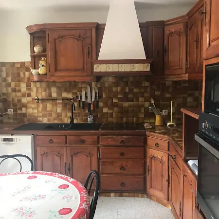 Avec Piscine Chauffee * Servian