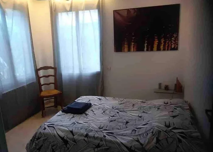 Avec Piscine Chauffee * Servian