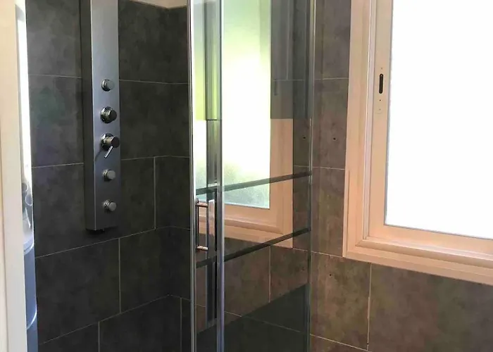 Avec Piscine Chauffee